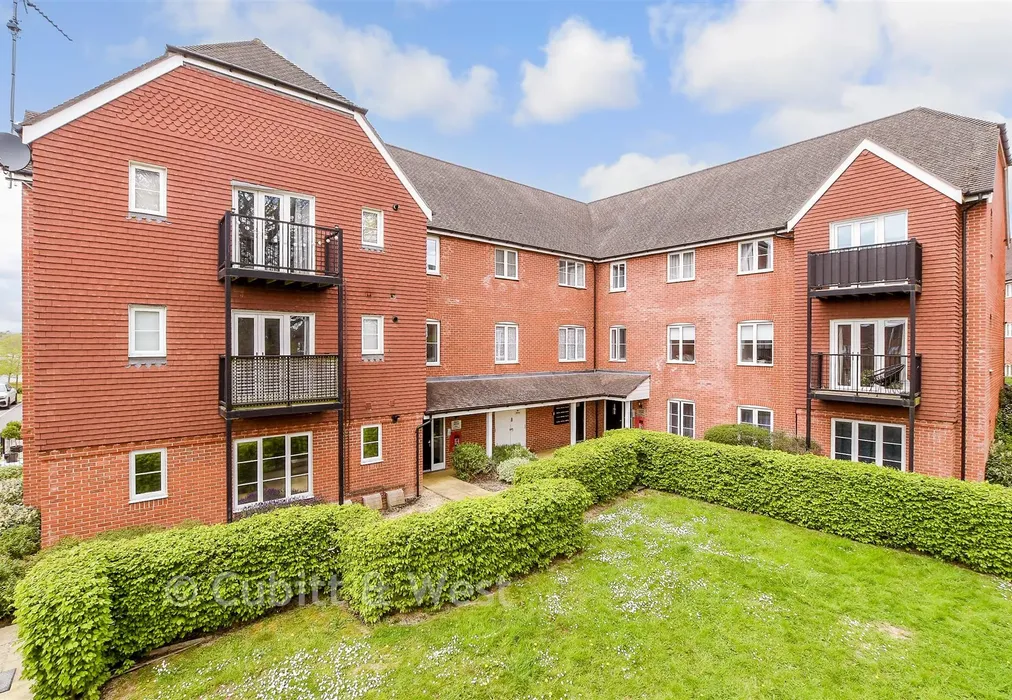 External (Web) - Westvale Road, Horley, Surrey - Wards of Kent