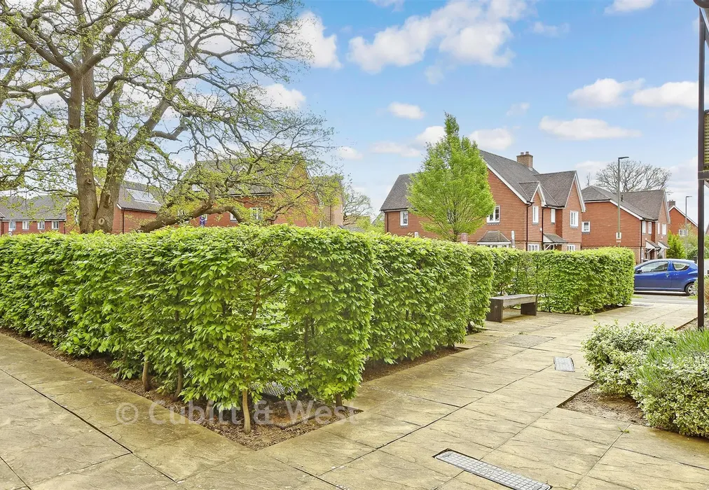 External Lifestyle Photograph - Westvale Road, Horley, Surrey - Wards of Kent