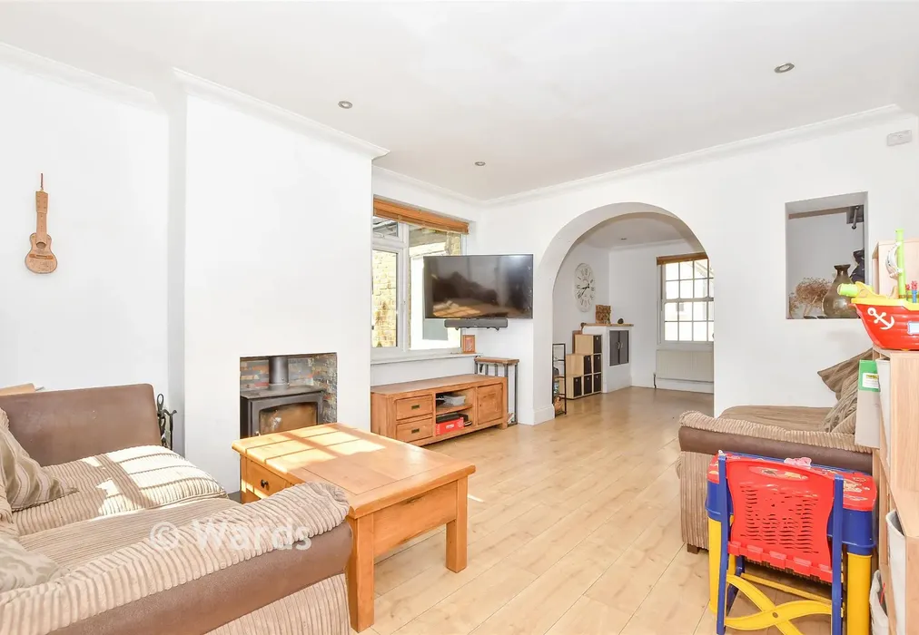 Lounge - Weavering Street, Weavering, Kent - Wards of Kent