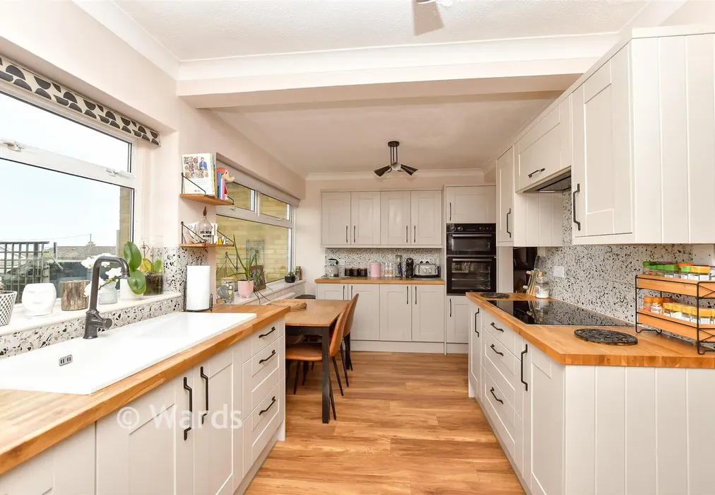 Kitchen/Diner - Cliff Gardens, Minster On Sea, Sheerness, Kent - Wards of Kent
