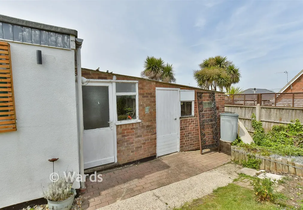 Workshop - Cliff Gardens, Minster On Sea, Sheerness, Kent - Wards of Kent