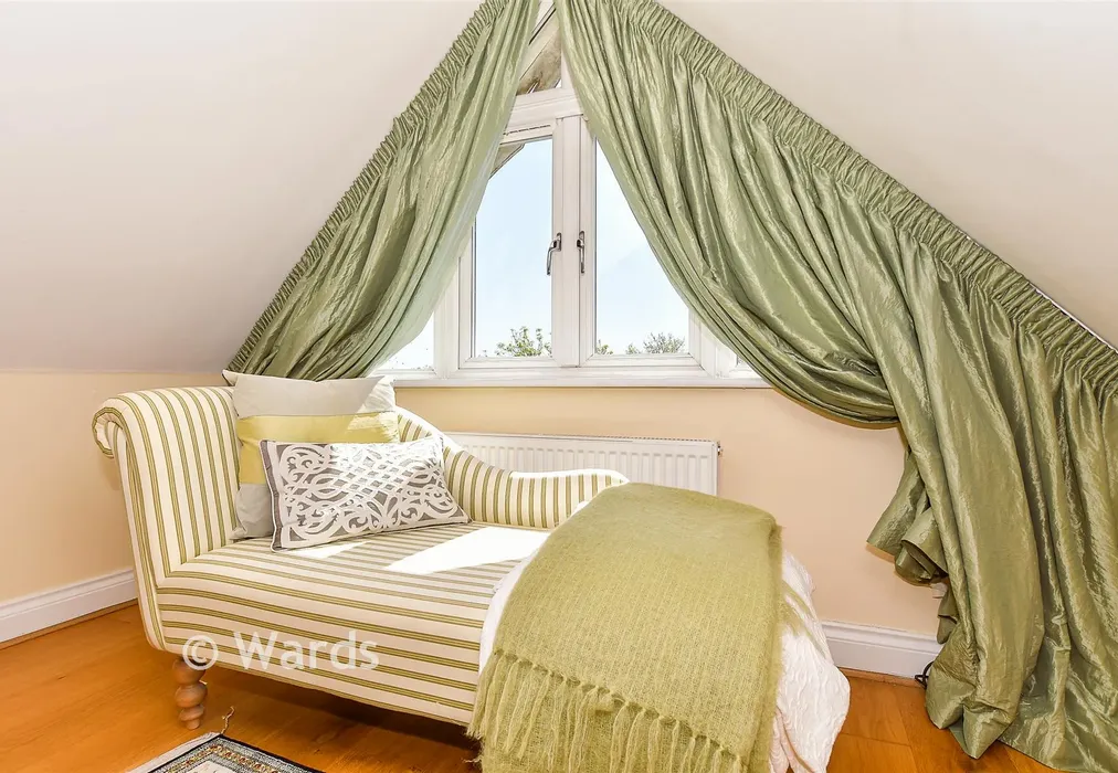 Internal Lifestyle Photograph - Kings Road, Tonbridge, Kent - Wards of Kent