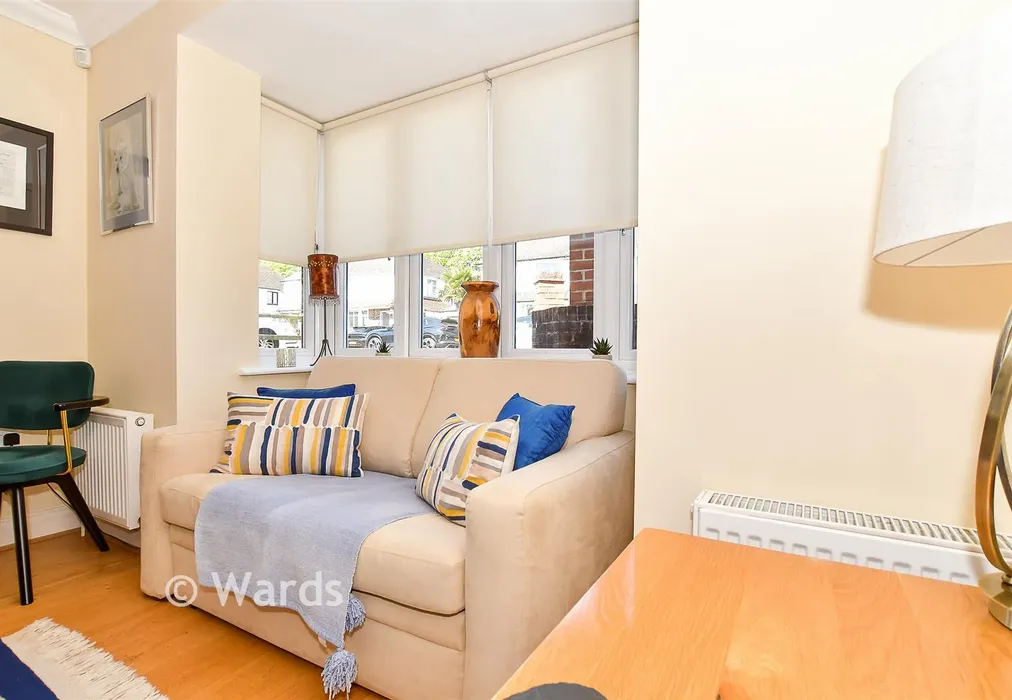 Dining Room - Kings Road, Tonbridge, Kent - Wards of Kent