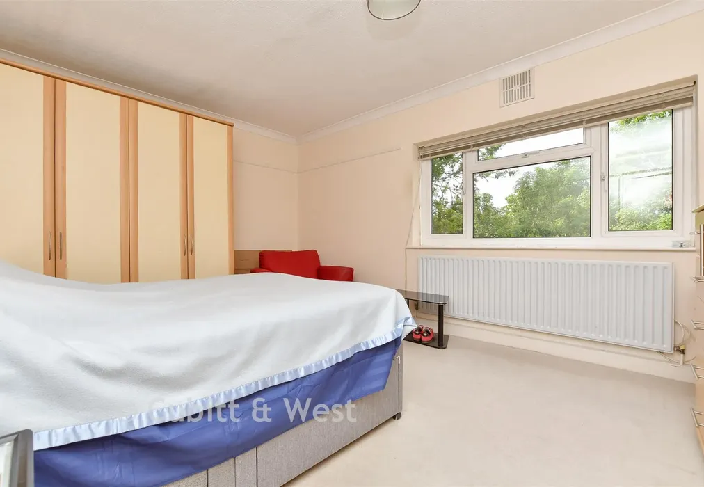 Bedroom 1 - Brighton Road, Purley, Surrey - Wards of Kent