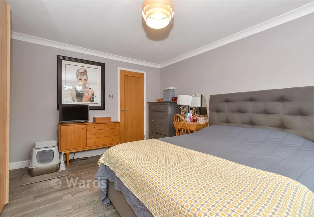 Bedroom 1 - Ghyllside Road, Northiam, Rye, East Sussex - Wards of Kent