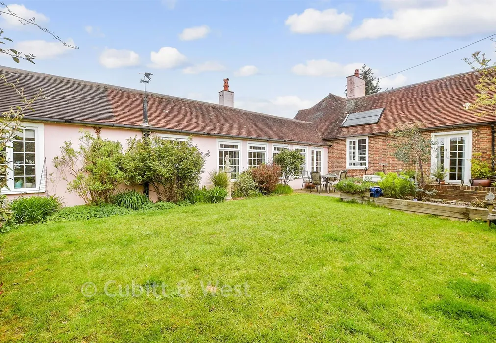 Front Garden - Hempstead Lane, Uckfield, East Sussex - Wards of Kent