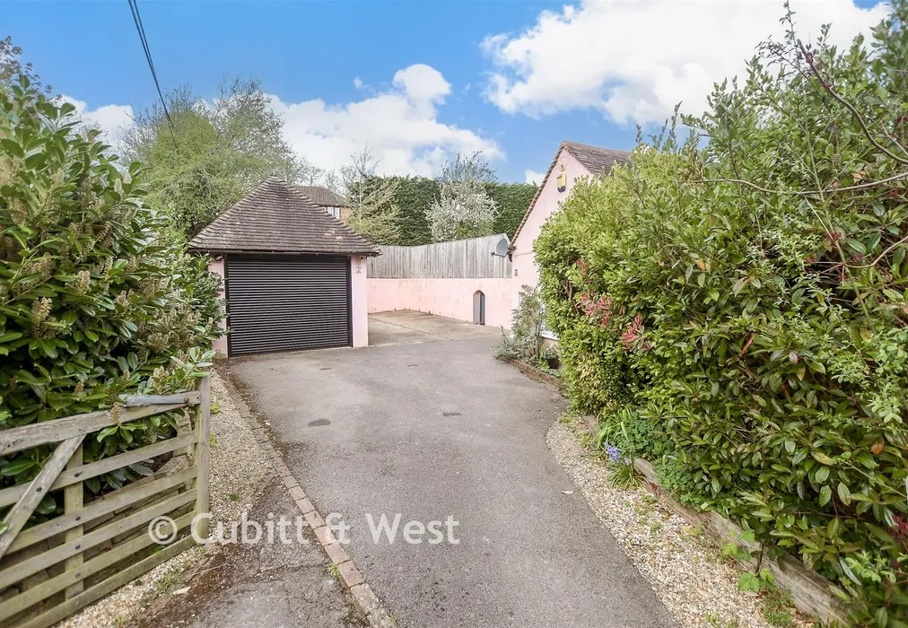 Driveway/Parking - Hempstead Lane, Uckfield, East Sussex - Wards of Kent