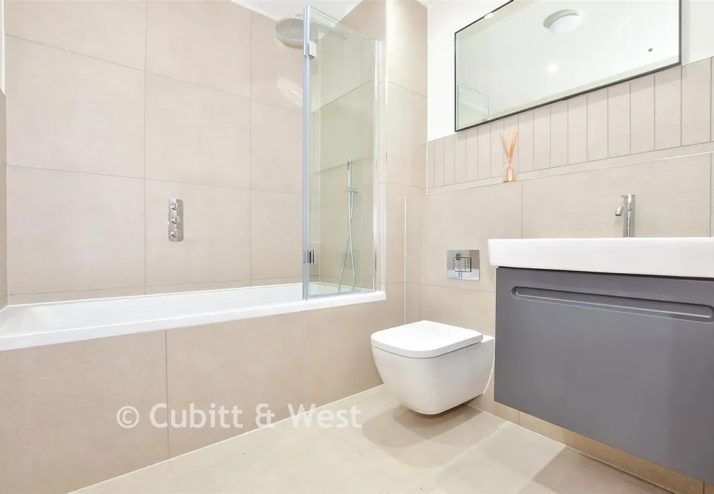 Bathroom - Prospect House, Outwood Lane, Chipstead, Surrey - Wards of Kent