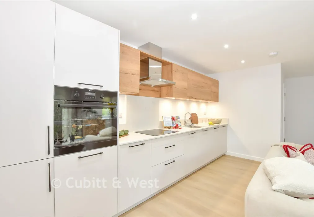 Lounge/Kitchen/Diner - Prospect House, Outwood Lane, Chipstead, Surrey - Wards of Kent