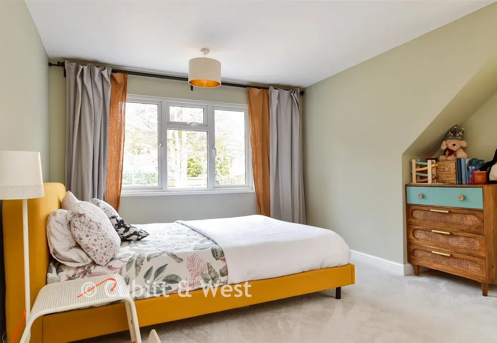 Bedroom 2 - The Brow, Woodingdean, Brighton, East Sussex - Wards of Kent