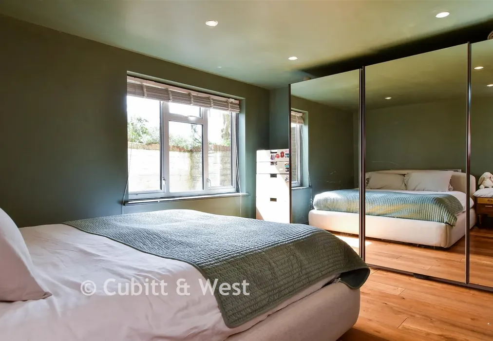 Bedroom 4 - The Brow, Woodingdean, Brighton, East Sussex - Wards of Kent