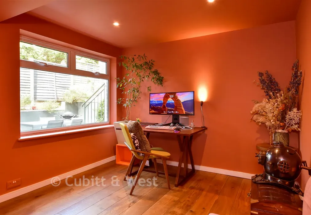 Bedroom 5 - The Brow, Woodingdean, Brighton, East Sussex - Wards of Kent