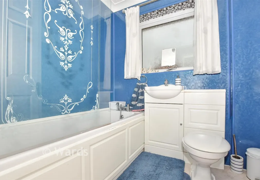 Bathroom - Hazelwood Drive, Maidstone, Kent - Wards of Kent