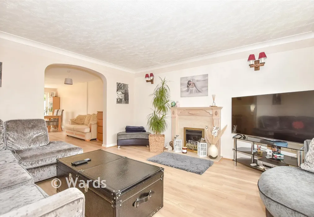 Lounge - Hazelwood Drive, Maidstone, Kent - Wards of Kent
