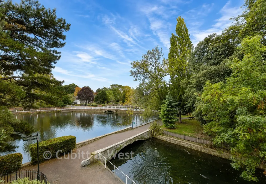 Surrounding Area - Grove House, The Green, Carshalton, Surrey - Wards of Kent