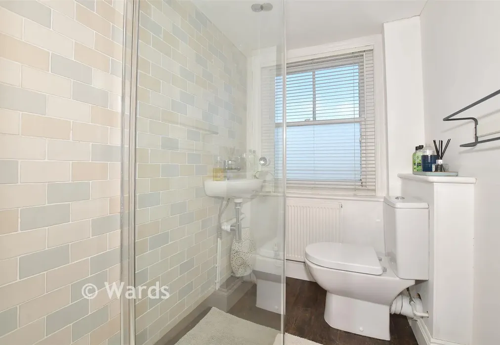 Shower Room - Trinity Square, Margate, Kent - Wards of Kent