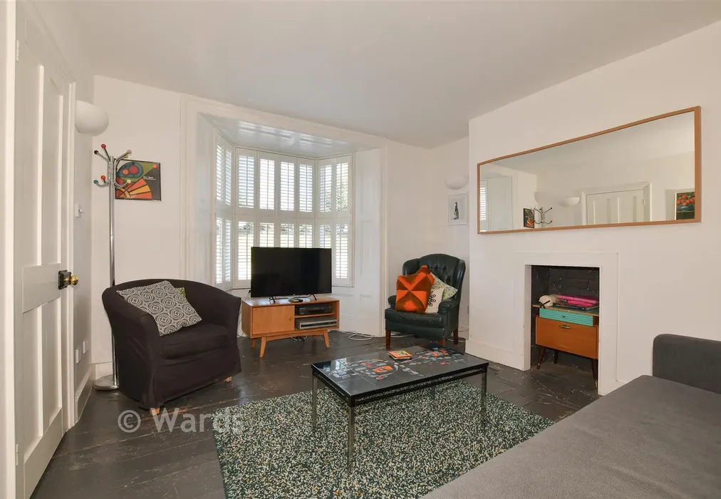 Lounge - Trinity Square, Margate, Kent - Wards of Kent