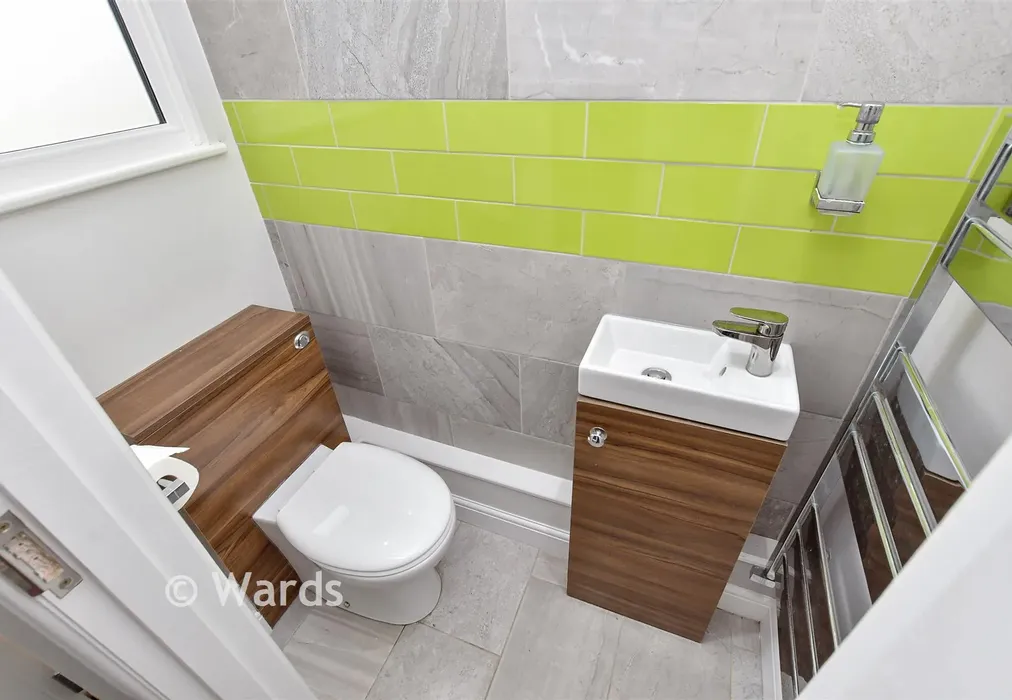 Cloakroom - Leeward Road, Rochester, Medway - Wards of Kent