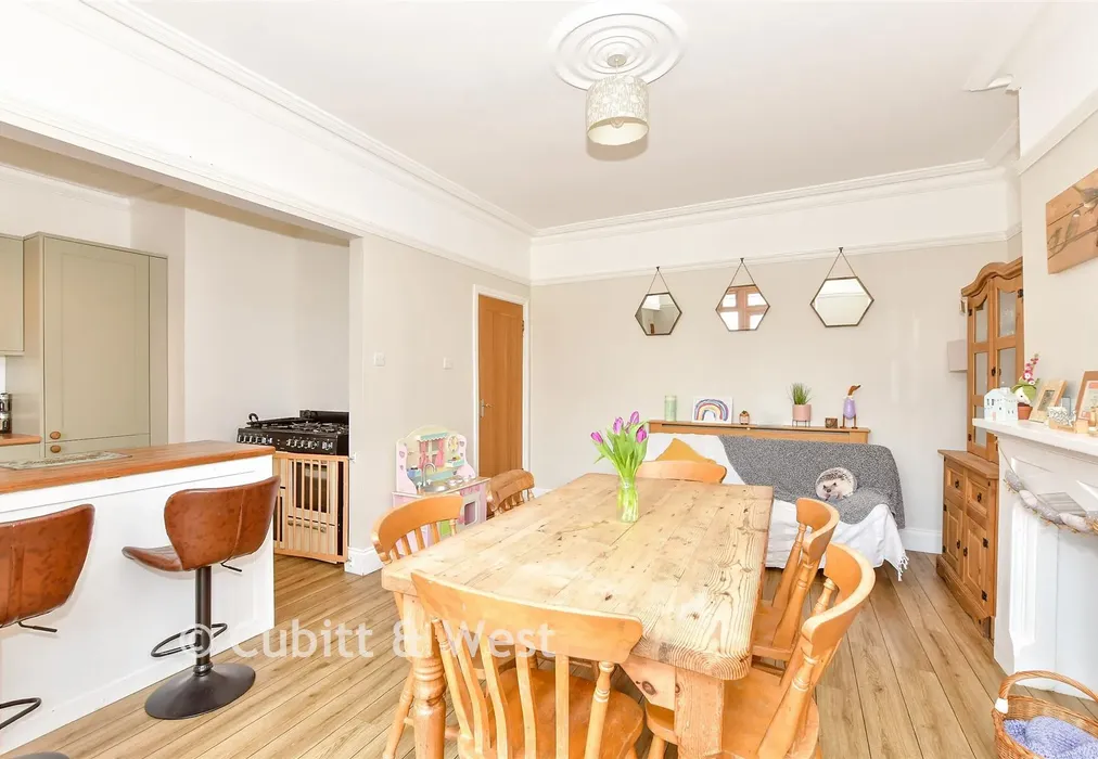 Dining Area - Kirby Road, Portsmouth, Hampshire - Wards of Kent