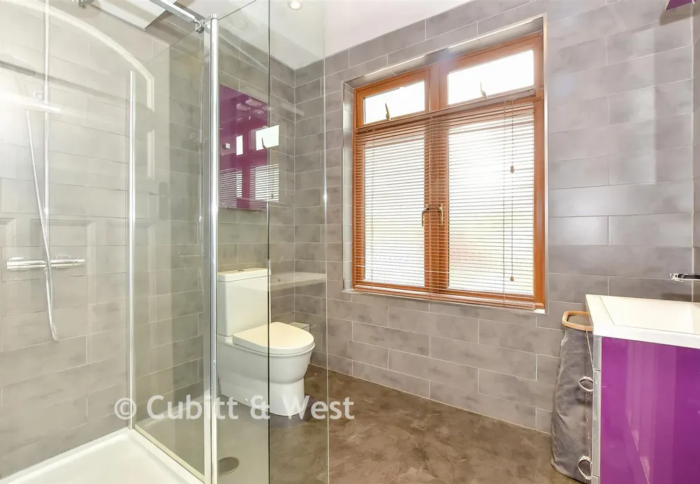 Shower Room - Kirby Road, Portsmouth, Hampshire - Wards of Kent