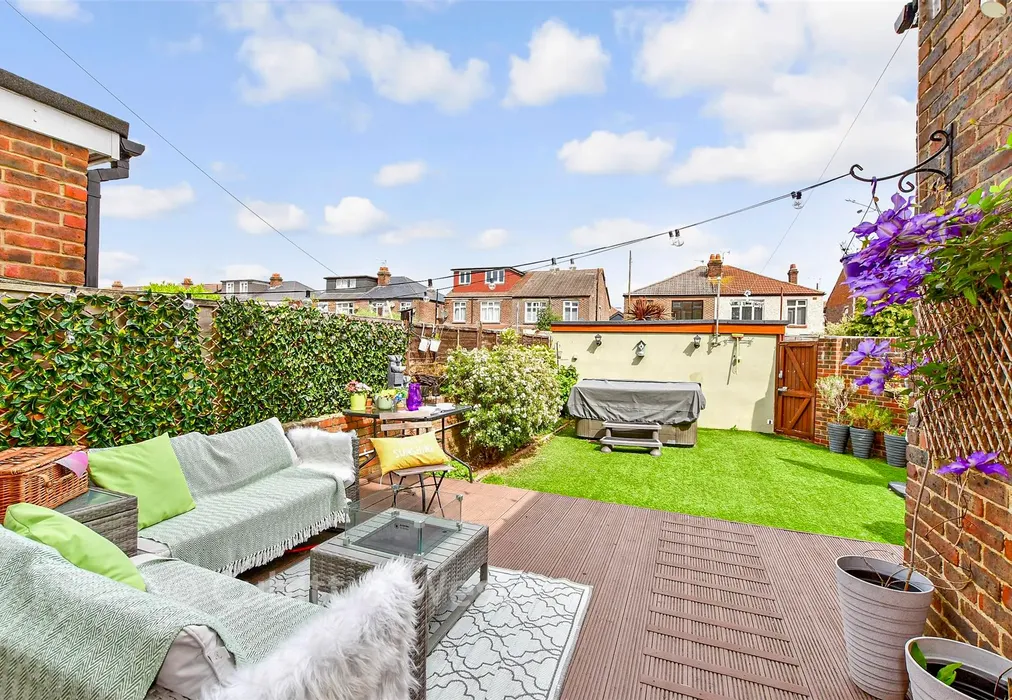 Rear Garden - Kirby Road, Portsmouth, Hampshire - Wards of Kent