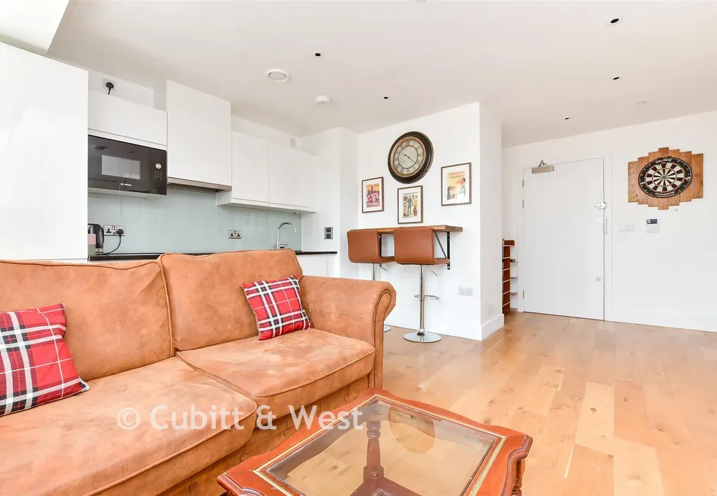 Kitchen / Living Room - Edridge Road, Croydon, Surrey - Wards of Kent