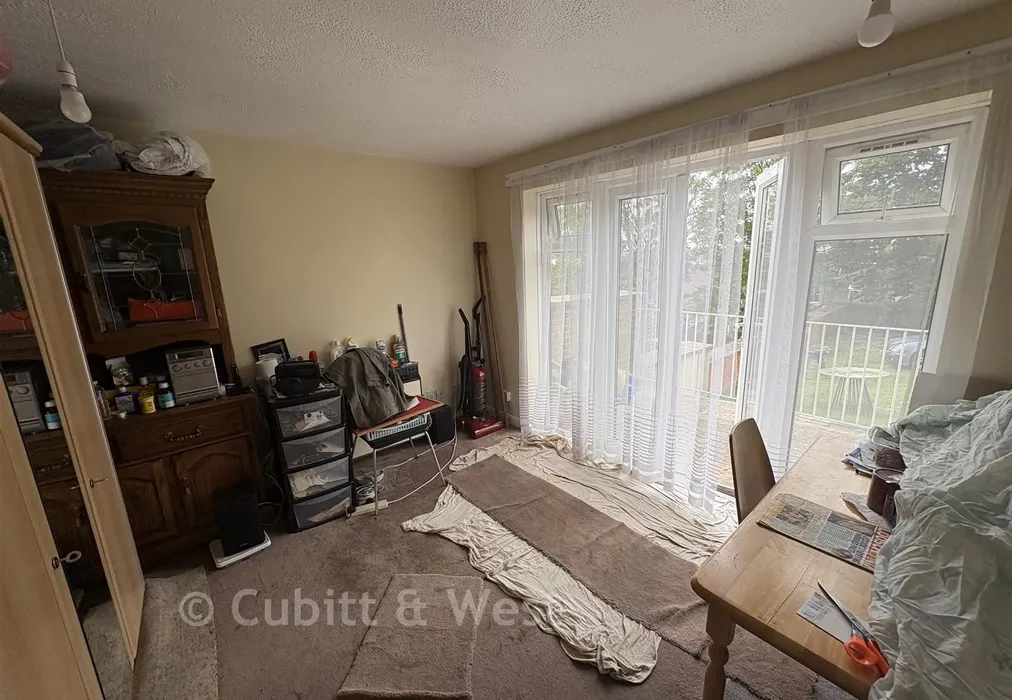 Lounge - Parry Road, London - Wards of Kent