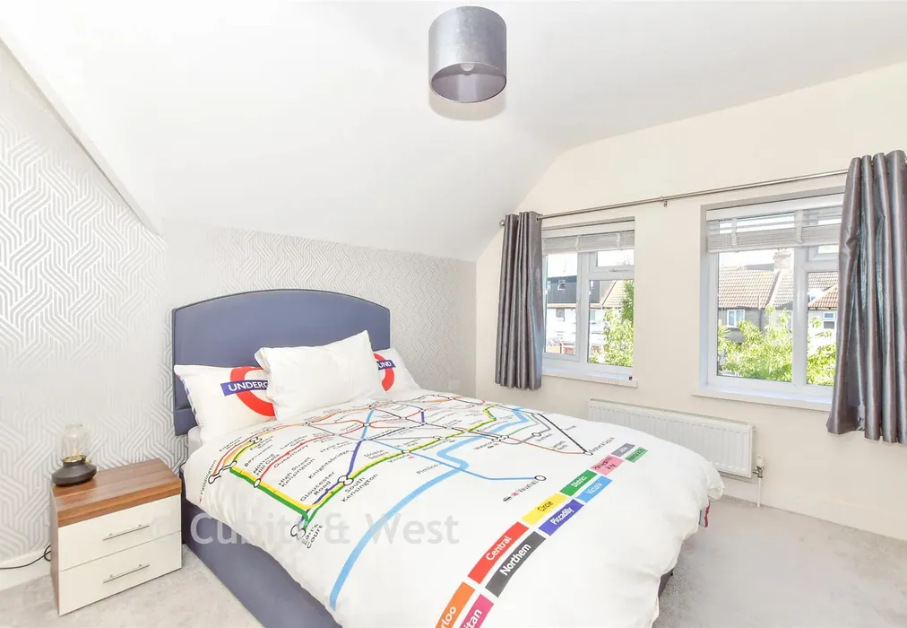 Bedroom 2 - Eastney Farm Road, Southsea, Hampshire - Wards of Kent