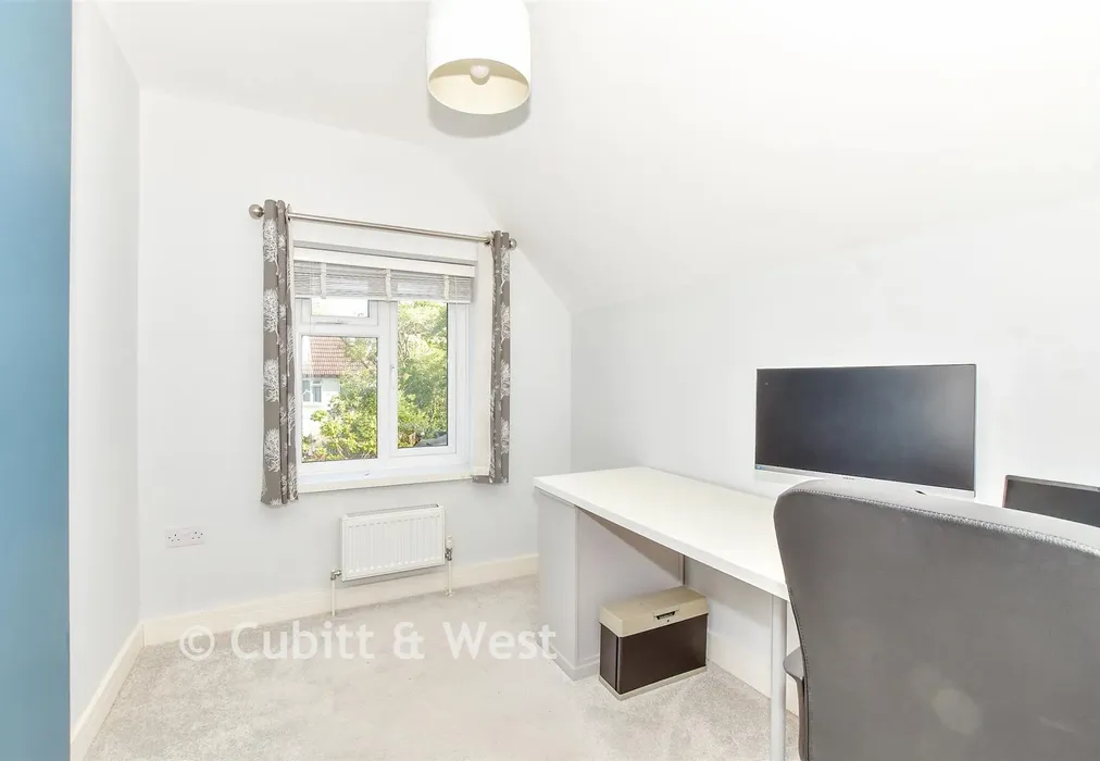 Bedroom 3 - Eastney Farm Road, Southsea, Hampshire - Wards of Kent