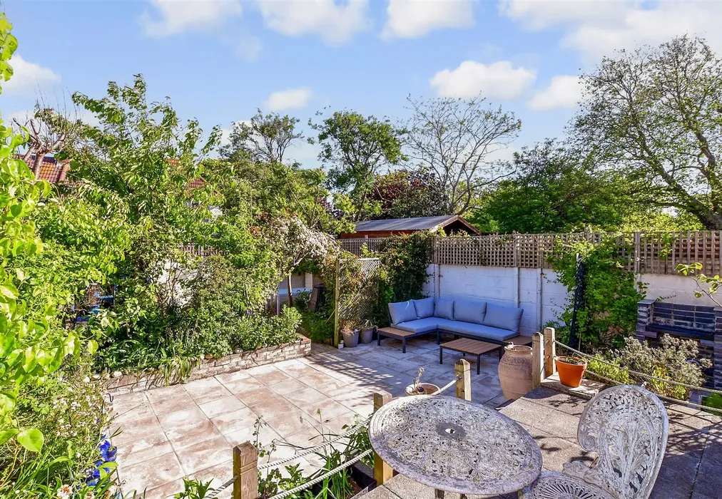 Rear Garden - Eastney Farm Road, Southsea, Hampshire - Wards of Kent