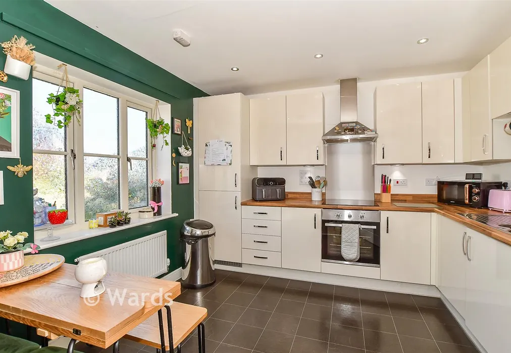 Kitchen - Halden Field, Rolvenden, Cranbrook, Kent - Wards of Kent