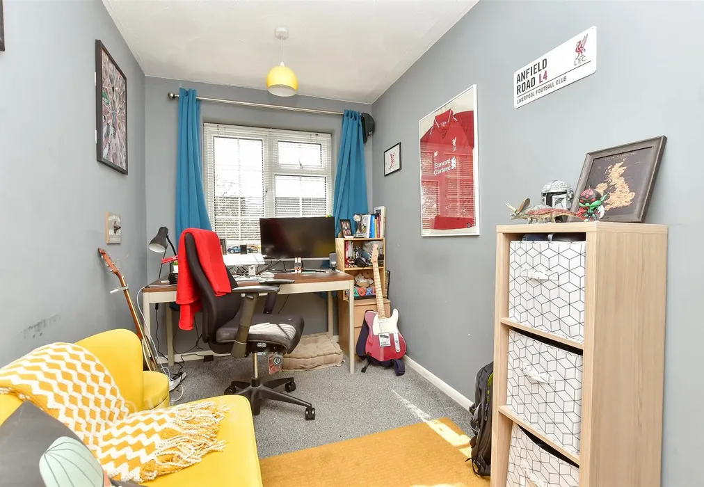 Bedroom 2 - Macklands Way, Rainham, Gillingham, Kent - Wards of Kent