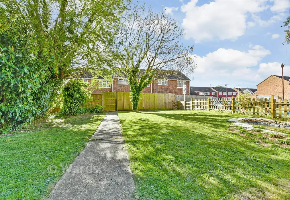 Front Garden - Macklands Way, Rainham, Gillingham, Kent - Wards of Kent