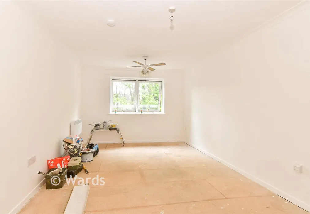 Lounge - Hopewell Drive, Chatham, Kent - Wards of Kent