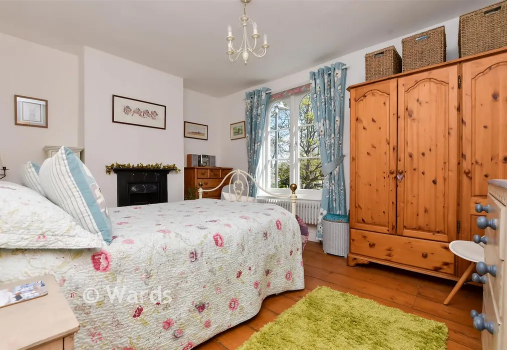 Bedroom 1 - West Street, Deal, Kent - Wards of Kent