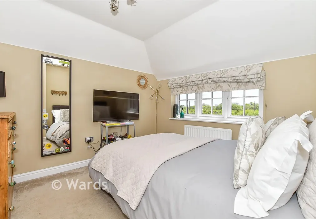 Bedroom 2 - Great Threads, Staplehurst, Kent - Wards of Kent