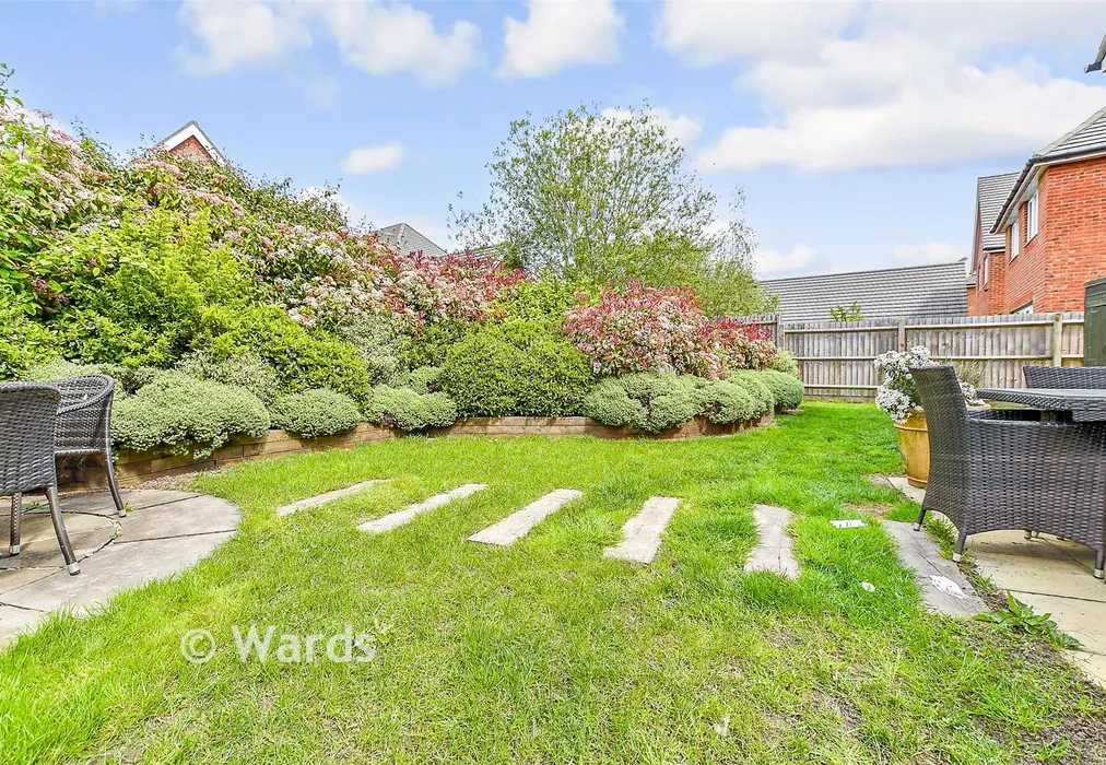 Rear Garden - Great Threads, Staplehurst, Kent - Wards of Kent