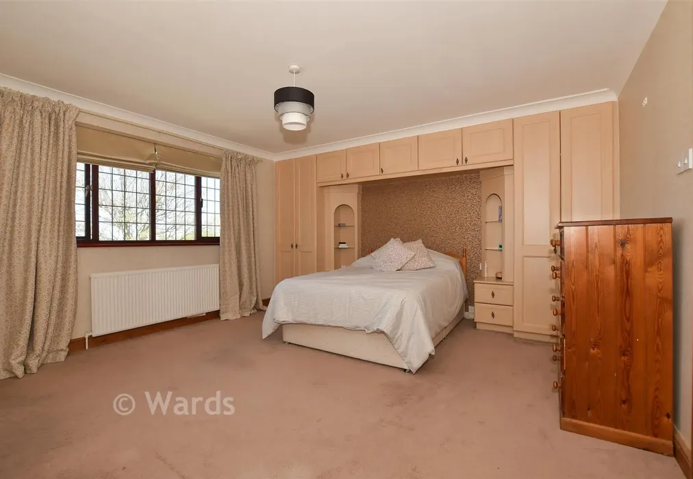 Bedroom 1 - Epple Bay Avenue, Birchington, Kent - Wards of Kent