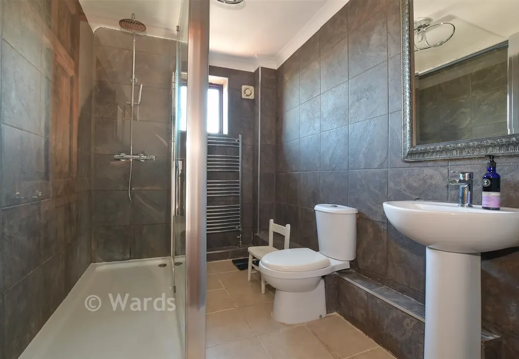 Shower Room - Epple Bay Avenue, Birchington, Kent - Wards of Kent