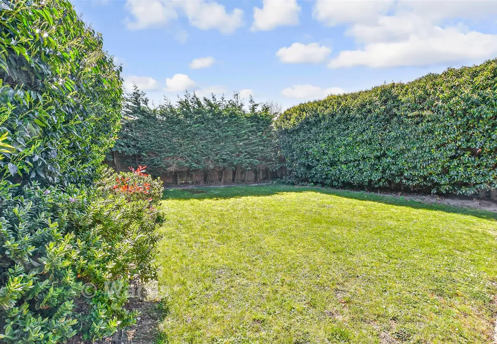 Rear Garden - Epple Bay Avenue, Birchington, Kent - Wards of Kent