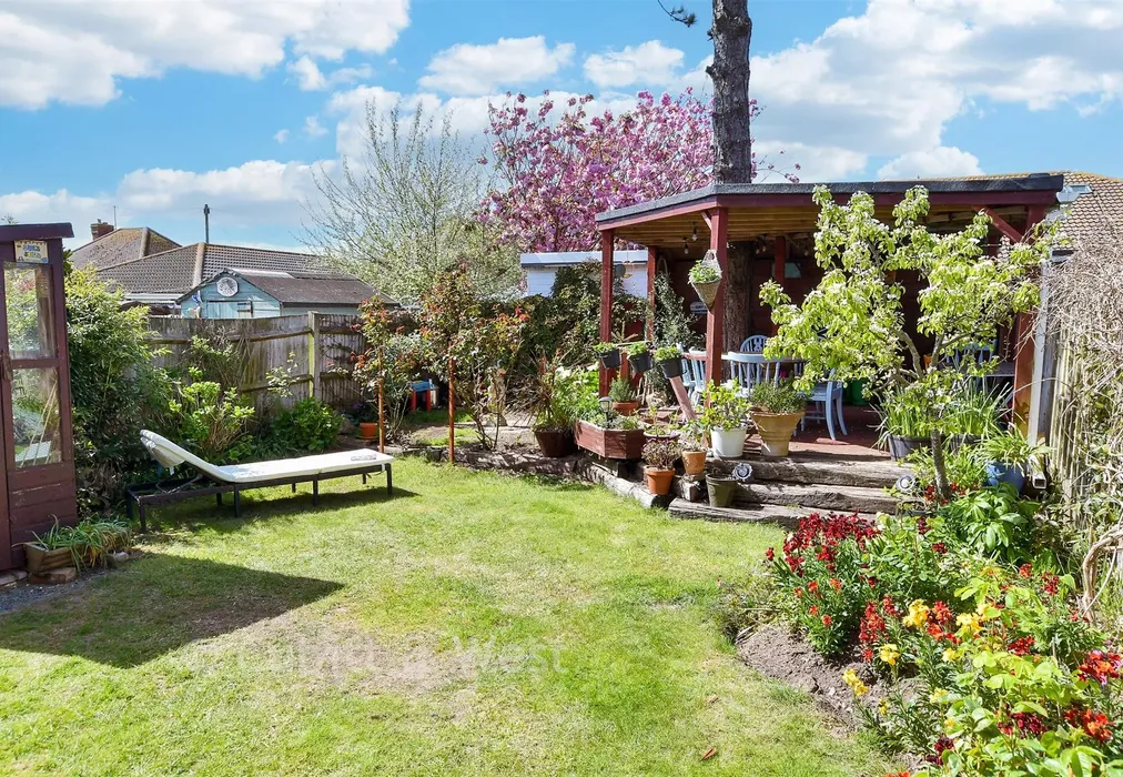 Rear Garden - Keymer Avenue, Peacehaven, East Sussex - Wards of Kent