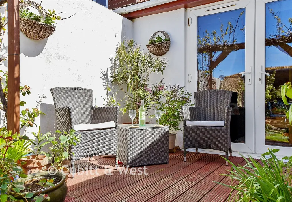 External Lifestyle Photograph - Keymer Avenue, Peacehaven, East Sussex - Wards of Kent