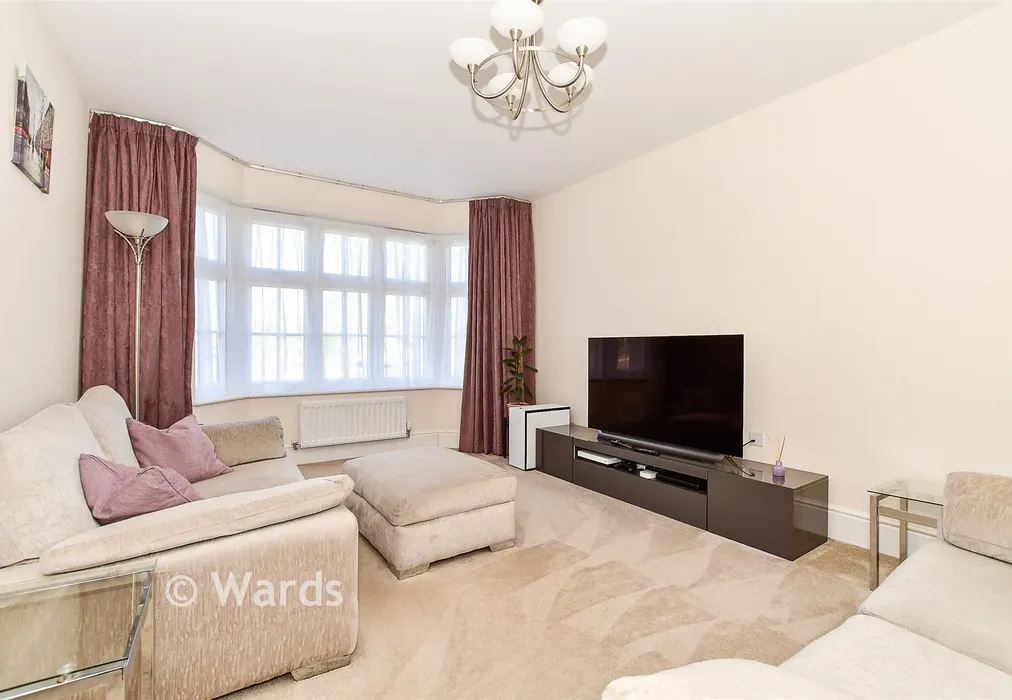 Lounge - Rags Field, Staplehurst, Kent - Wards of Kent