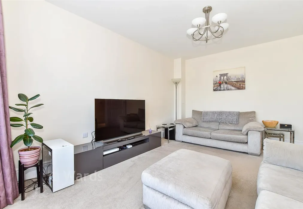 Lounge - Rags Field, Staplehurst, Kent - Wards of Kent