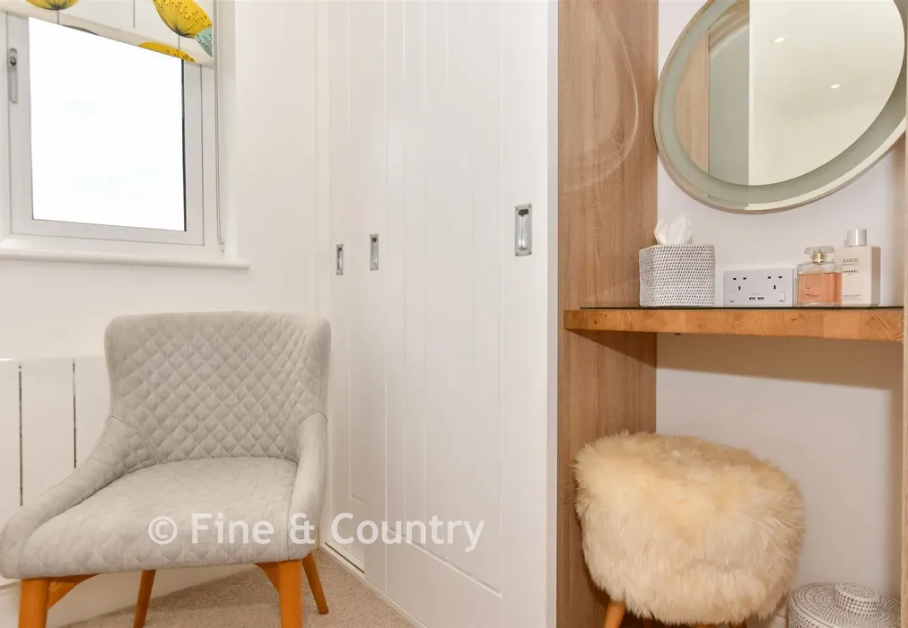 Internal Lifestyle Photograph - York Avenue, East Cowes, Isle of Wight - Wards of Kent