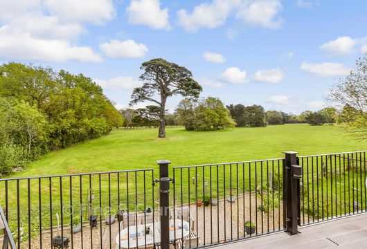 York Avenue, East Cowes, Isle of Wight - Wards of Kent