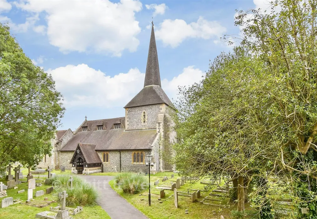 Surrounding Area - Prospect House, Outwood Lane, Chipstead, Surrey - Wards of Kent