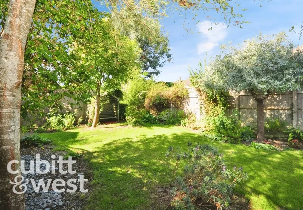  - AVAILABLE WITH NO DEPOSIT Birch Tree Drive Emsworth PO10 - Wards of Kent