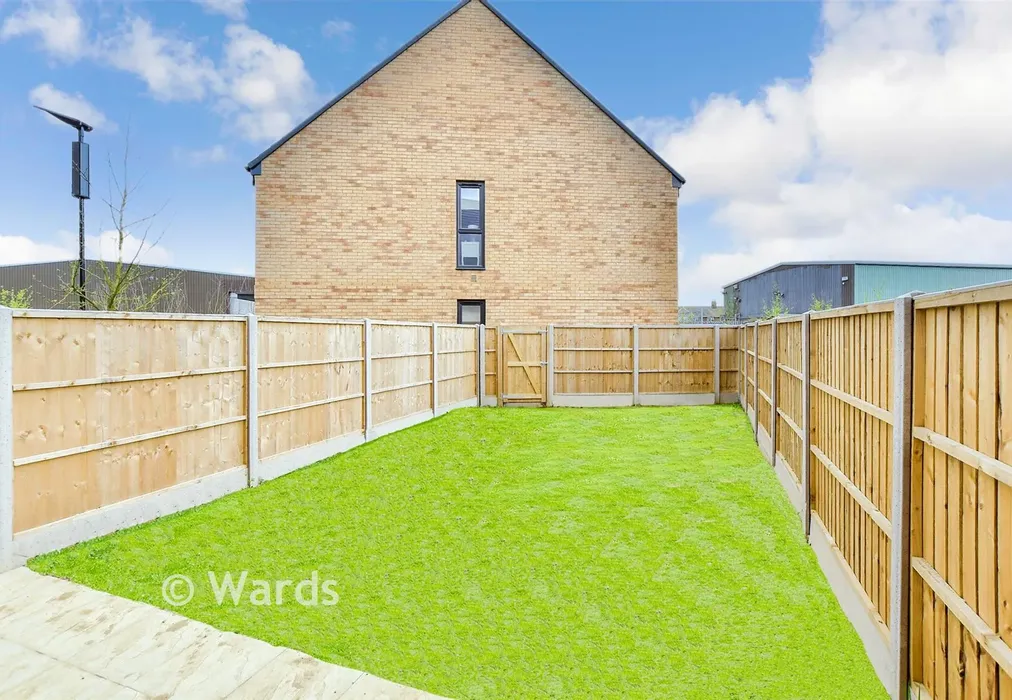Rear Garden - Sutherland Park, Boundary Road, Hythe, Kent - Wards of Kent