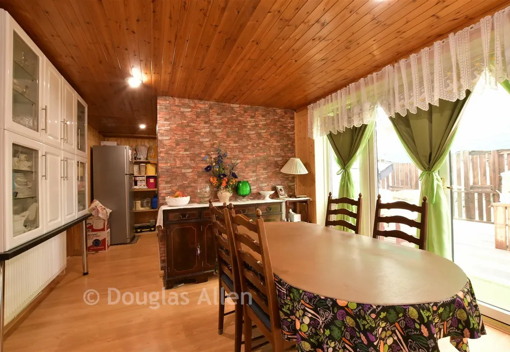 Kitchen/ Breakfast Room - Wennington Road, Rainham, Essex - Wards of Kent